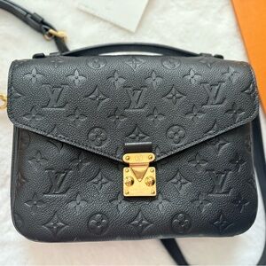 Louis Vuitton Black empreinte pochette metis